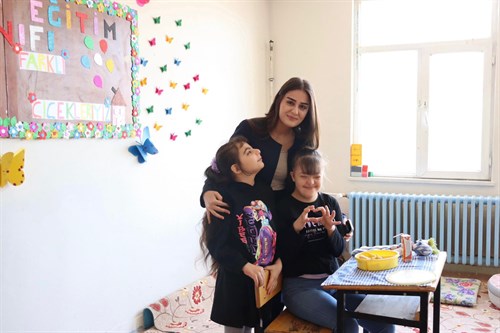 Kaymakamımız Sayın Yıldız YILMAZ Atatürk İlkokulu ve Ortaokulu Özel Eğitim Sınıfını Ziyaret Etti